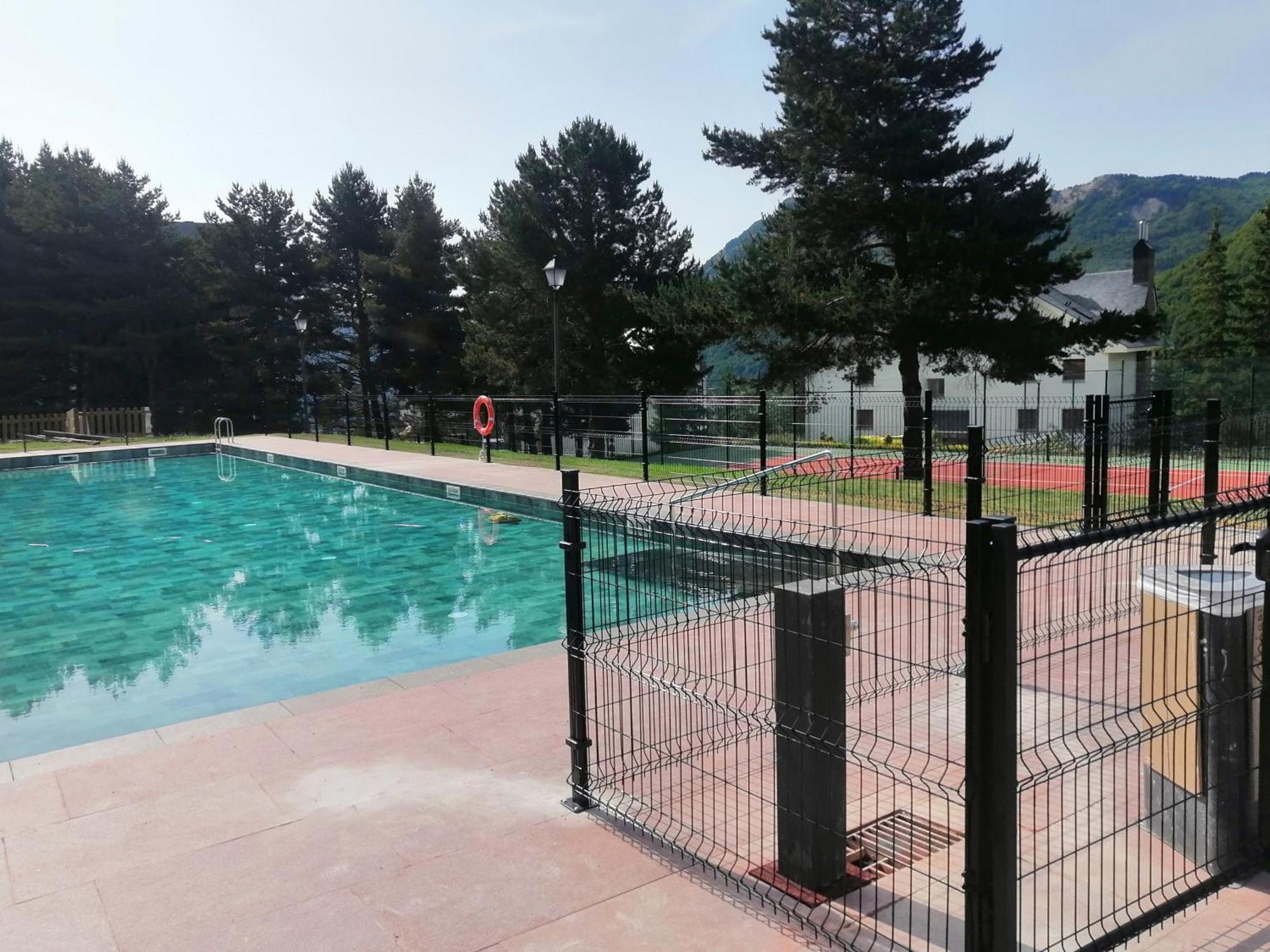 Apartamentos 3000 Formigal Esterno foto